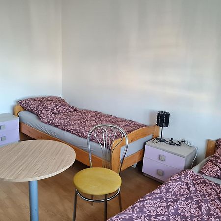 Modern Urban Loft Apartment Опава Екстериор снимка