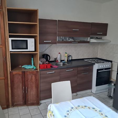 Modern Urban Loft Apartment Опава Екстериор снимка